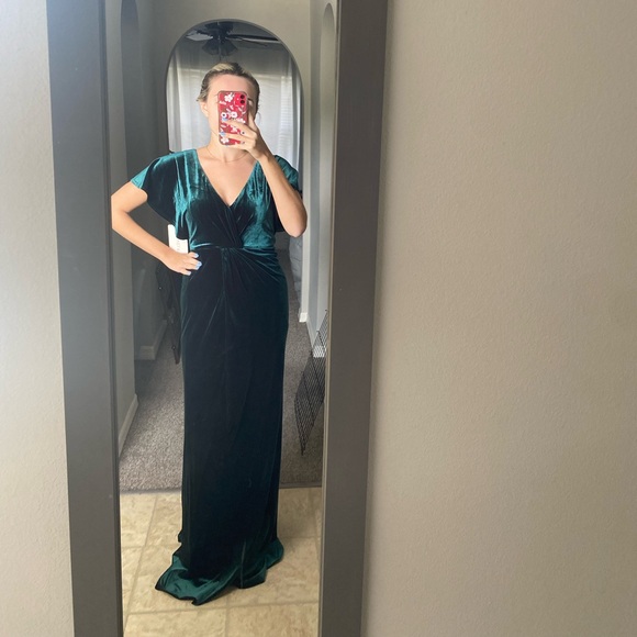 GWEN REVELRY bridesmaid’s dress in Classic Emerald - Picture 5 of 5